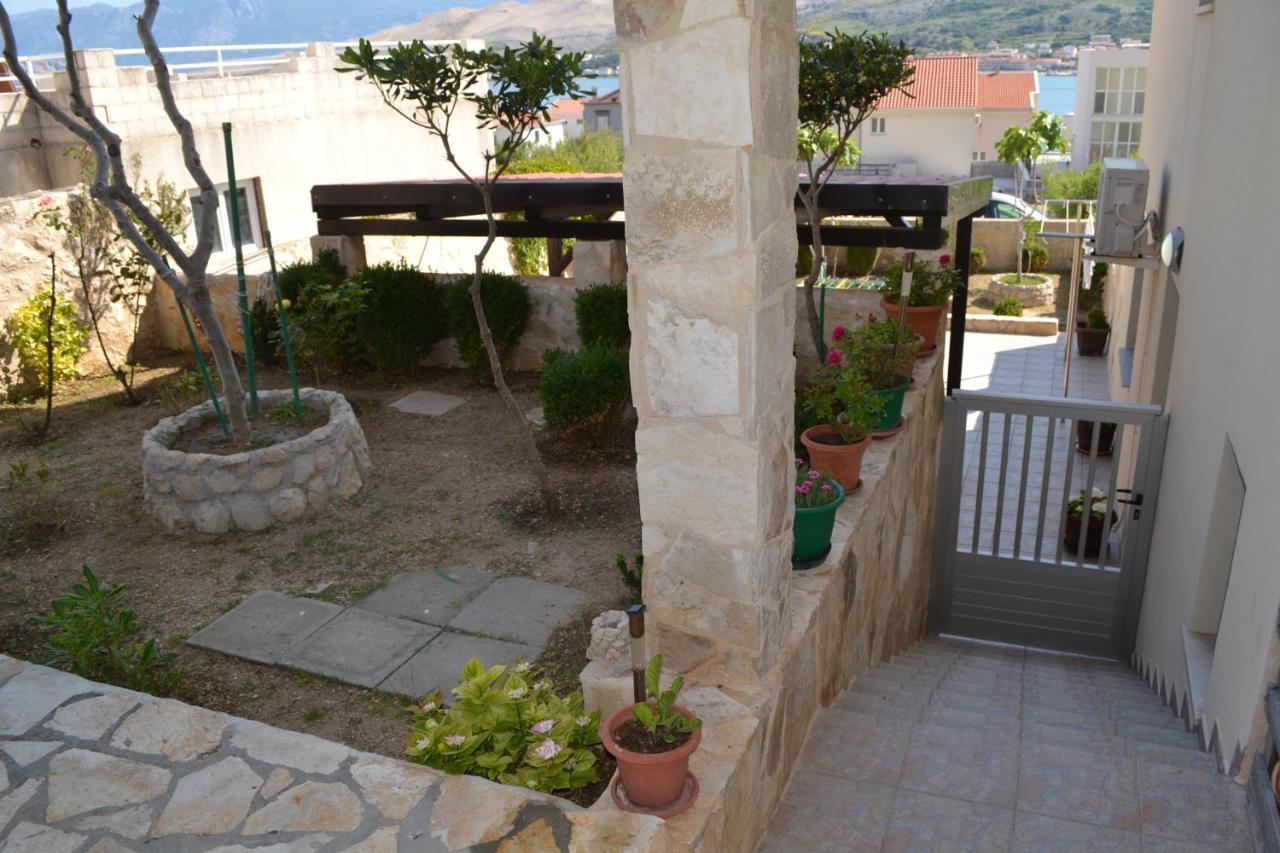 פג Apartment Lora מראה חיצוני תמונה