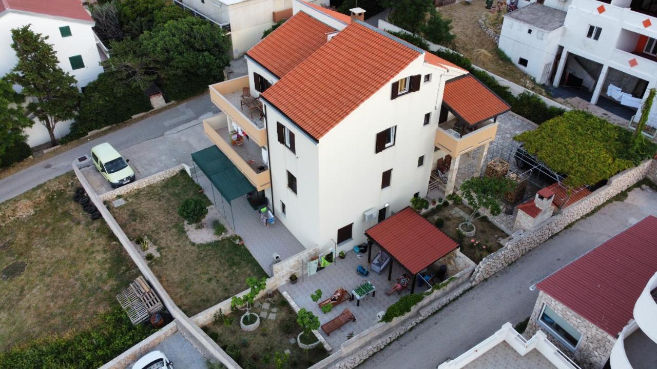 פג Apartment Lora מראה חיצוני תמונה