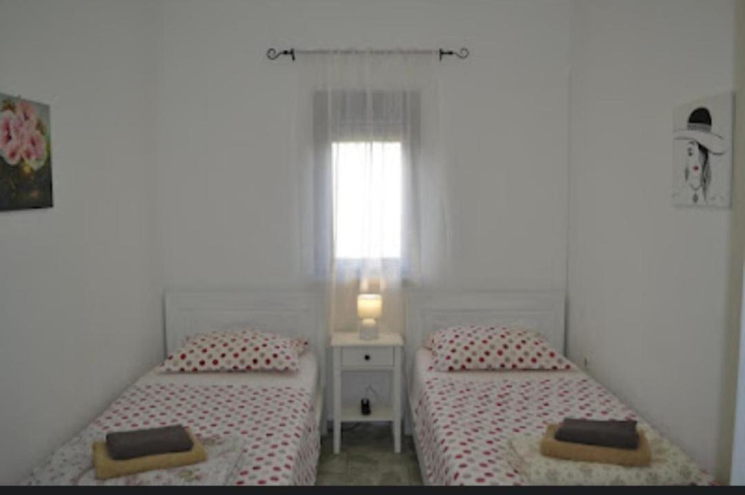 פג Apartment Lora מראה חיצוני תמונה