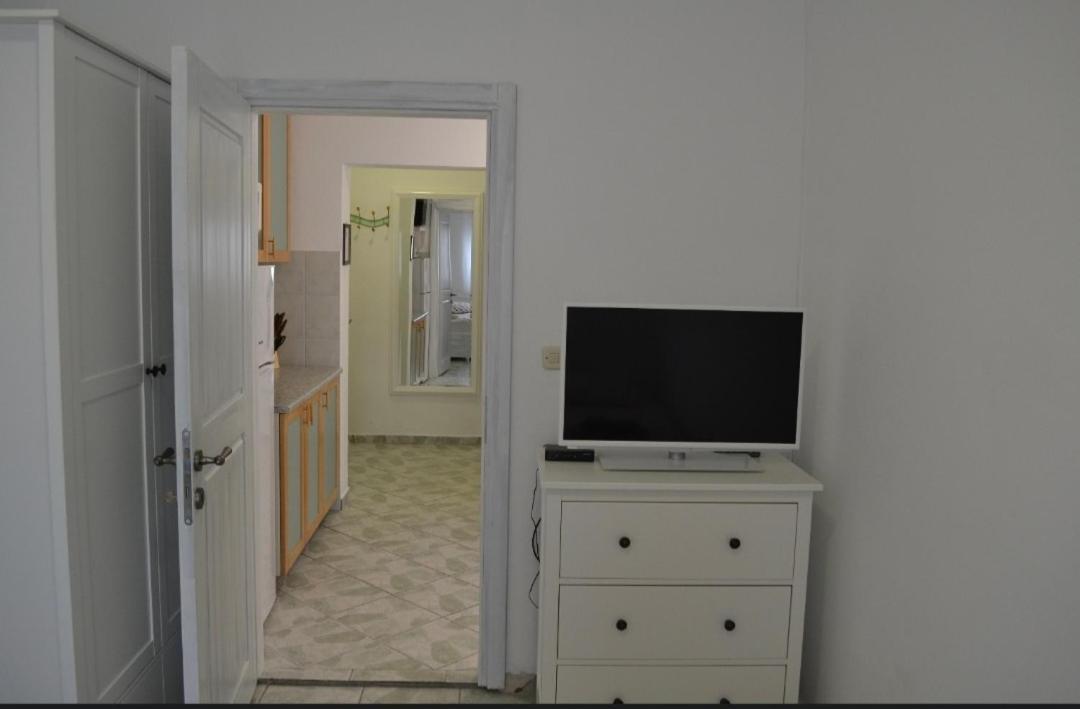 פג Apartment Lora מראה חיצוני תמונה