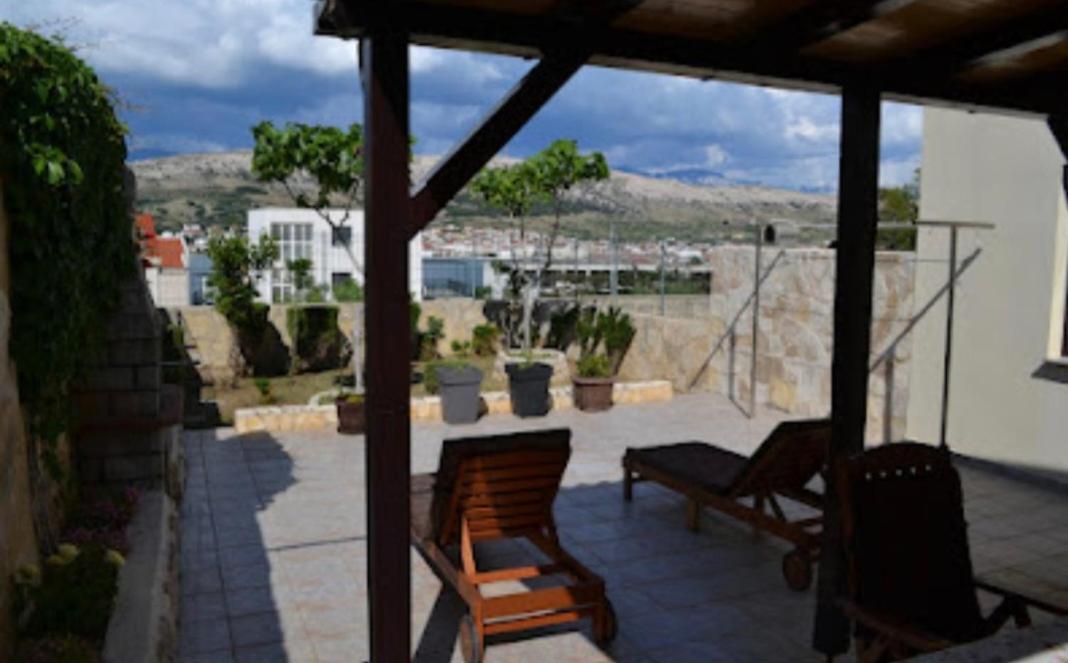 פג Apartment Lora מראה חיצוני תמונה
